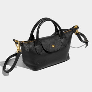 Leather dumpling crossbody bag detail