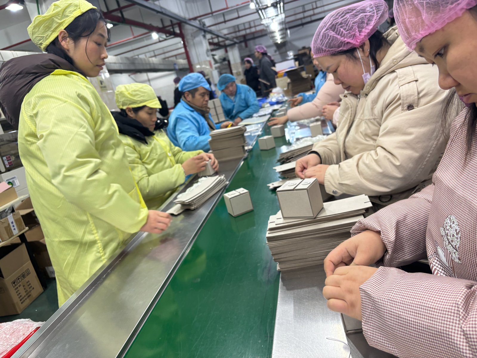 Metallic logo hot-stamping on candle packaging